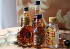 屏南县烟酒回收-老酒回收、茅台、洋酒、虫草