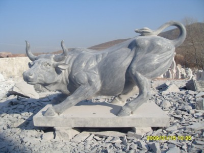 南阳动物石雕塑供应厂家