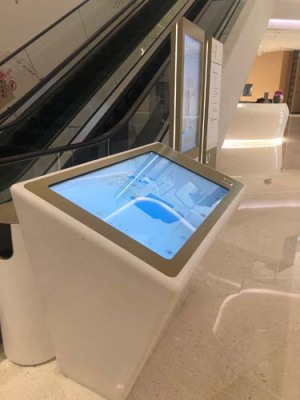 威海万象城电子导购屏方案