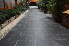 洛阳青石板石材的优缺点