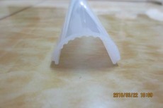 广东LED光扩散灯罩/PC条纹光扩散灯罩安装图