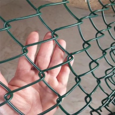 乐博足球场铁丝网家用圈羊隔离网