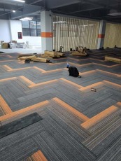 深圳石塑地胶板观澜地毯木地板附近厂家