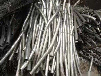 界牌常年废铁回收现场结算