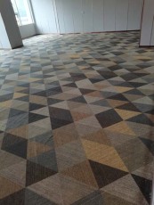 深圳石塑地胶板龙华地毯木地板推荐厂家