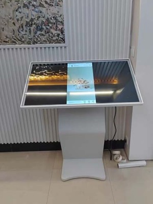 江苏商场展示教学触摸一体机厂商
