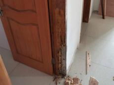 上海木地板楼梯翻新  木门套 木门框 修复