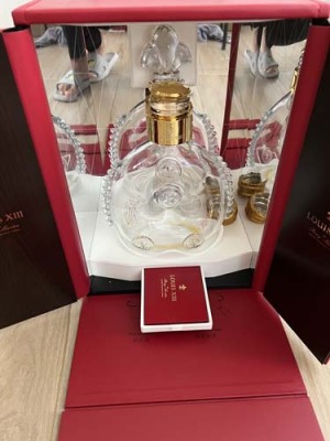 东莞长期路易十三酒瓶回收报价电话