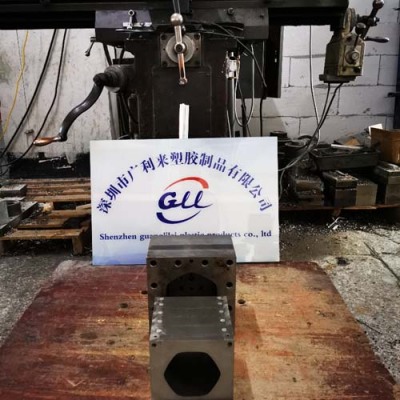 朝阳塑胶挤出模具单位