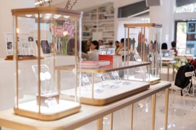 岳阳高档卡地亚珠宝展示柜生产企业