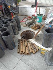 崇文靠谱的人工清掏化粪池施工