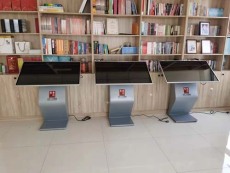 云南商场展示教学触摸一体机定制