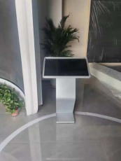 贵州指挥中心触摸查询机效果