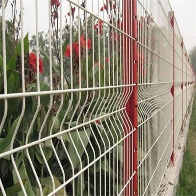 河北波浪护栏网厂家供应菏泽车间带框隔离网