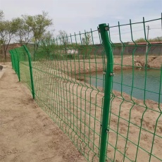 河北勾花护栏网厂家供应泊头边框防爬焊接网
