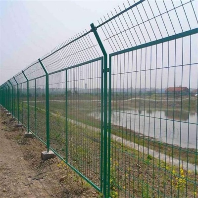 河北勾花护栏网厂家供应开封水库安全隔离网