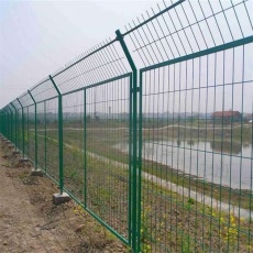 河北高速公路护栏网厂家中卫庭院防护篱笆网