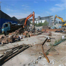 滨湖化肥厂污水处理设备倒闭厂房拆除工程