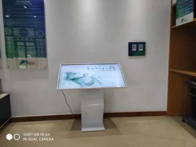上海展厅展示教学触摸一体机优势