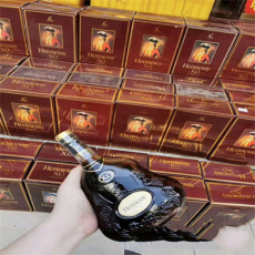 云城路易十三酒瓶回收本市采购商