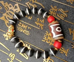 西藏天珠是什么材质