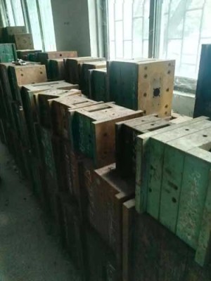 广州荔湾回收废旧模具公司