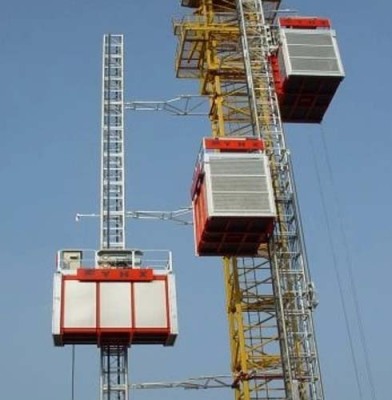 龙华区名气大的施工升降机出租多少钱一台