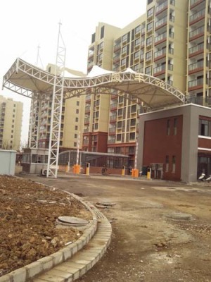 新疆PVDF收费站膜结构安装施工