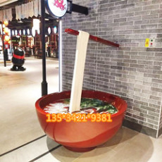 贵州面馆装饰玻璃钢大碗汤面雕像定制价格