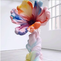 室内装饰大型玻璃钢彩绘花朵雕像定制价格