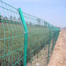 重庆高速公路防护网 重庆双边丝隔离围栏
