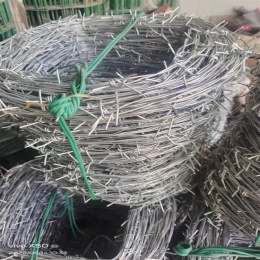 新疆现货单股刺绳厂家供应克拉玛依包塑铁蒺