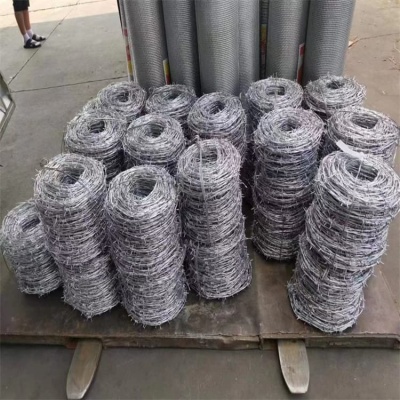 新疆现货高锌铁丝刺绳厂家乌鲁木齐铁丝网