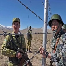 西藏现货刺铁丝厂家拉萨钢丝防爬防盗网