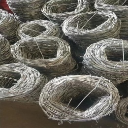青海现货铁蒺藜厂家西宁道路养护带刺铁丝网