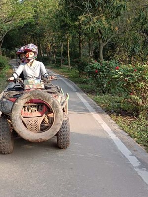 深圳光明附近山地丛林越野车去哪里比较好玩