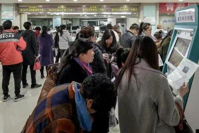 上海华山医院傅雯雯代挂号帮忙排队拿号