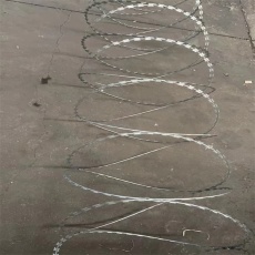 天津現(xiàn)貨邊境防護(hù)網(wǎng)廠家和平防爬刀刺網(wǎng)