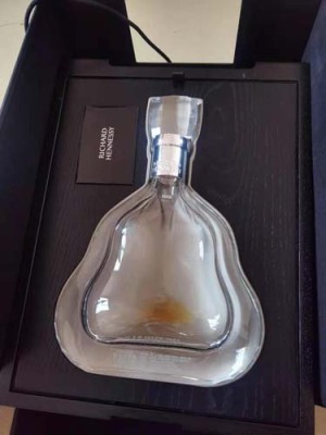 天津500cm茅台酒瓶回收公司