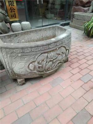 四川宜宾人工湖动物造景景区仿木栏杆