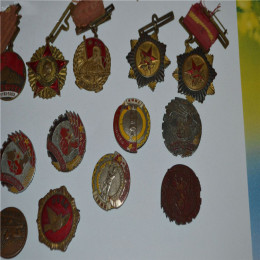 苏州老像章回收 近代旧徽章常年收购