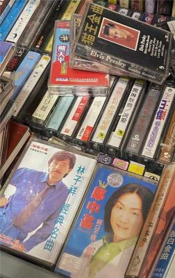 上海收购废旧碟片 CD唱片 磁带 老唱片收