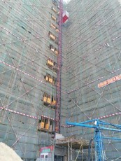 蓬江本地施工电梯租赁多少钱一天