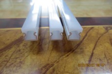 湖北LED光扩散灯罩/PC条纹光扩散灯罩加工厂