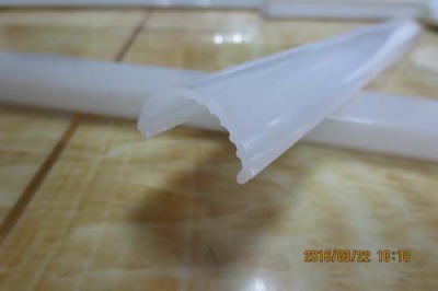 云南PMMA光扩散灯罩/PC哑光灯罩样品