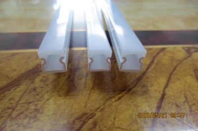 青海PMMA透明灯罩/PC灯壳体验中心