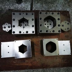 鹤岗塑胶挤出模具设备生产