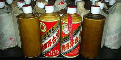 甘肃哪里有范曾大师茅台酒瓶全国免费上门