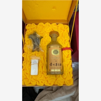 上海百乐廷空酒瓶回收成品全套