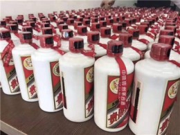 拓展縣回收老酒煙酒回收服務準備周邊顧客